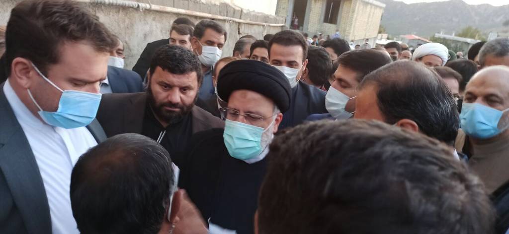 رئیس جمهوری: روند بازسازی در شهر زلزله‌زده سی‌سخت امیدآفرین است