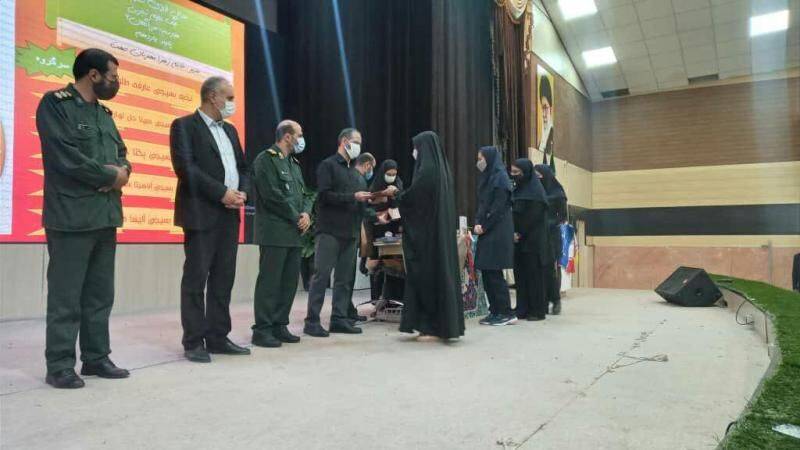 دانش آموزان بسیجی مدال آورلیگ علمی پایا در البرز تجلیل شدند