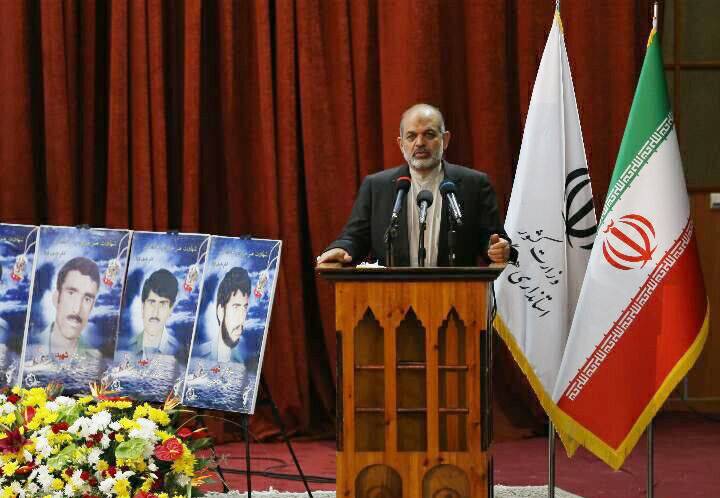 وزیر کشور:دست کشورهای اسلامی را برای همکاری می فشاریم