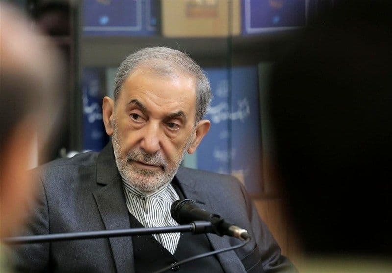 ولایتی خطاب به الزیدی: مشروعیت از واشنگتن نمیآید؛ از خاک نجف و خون شهدا میآید