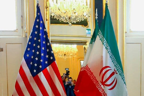 رویترز: میانجیگران مذاکرات جداگانهای با آمریکا و ایران برگزار میکنند