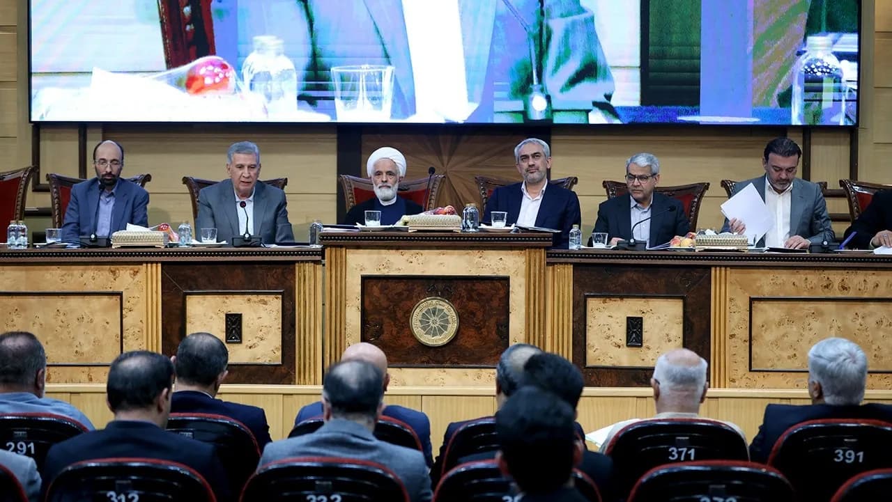 تفاهمنامه پنججانبه دولت و بخش خصوصی | اختلاف بر سر عوارض ۱۲ در هزار | نسخه دولت برای اصلاح محیط کسبوکار